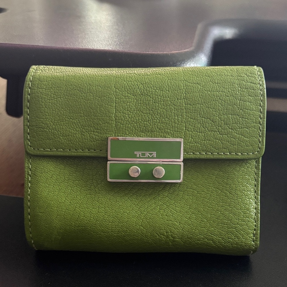 TUMI Green Leather Wallet with Silver Detail